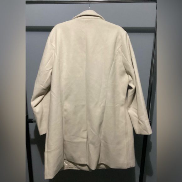 Cream Women's Plus Size Coat - Picture 4 of 4